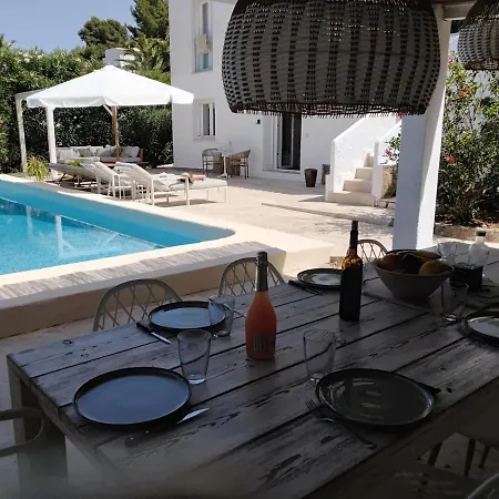Beautiful Ibiza-style Vila Denia