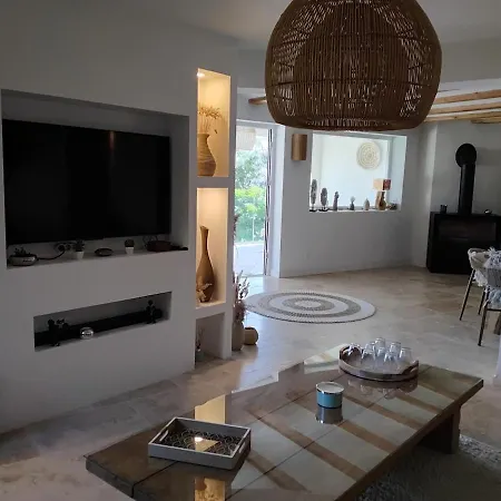 Beautiful Ibiza-style Vila