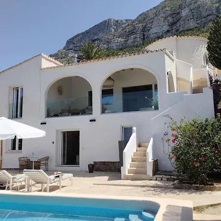 Vila Beautiful Ibiza-style